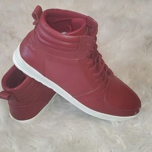 🔴ALDO🔴 NWOT high top Sneakers